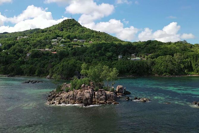 Beautiful island tour 5-6 hours | Mahé, Seychelles | Private Tour - Takamaka Rum Distillery: the local tasting moment (and when it’s closed)