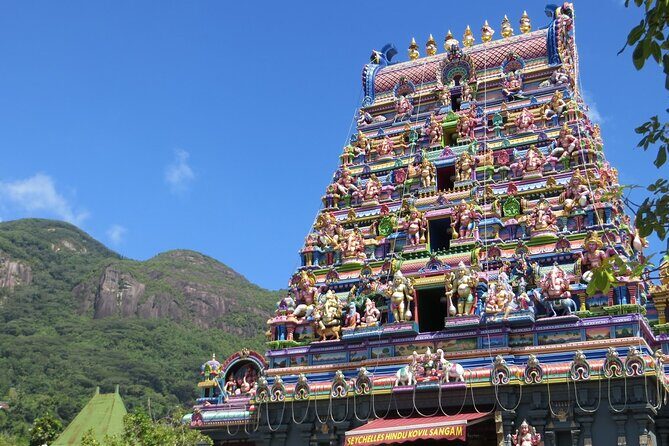 Half Day Discovery Tour of Victoria - Seychelles Capital on Mahe Island - Craft kiosks at Camion Hall & the Esplanade: souvenirs with context