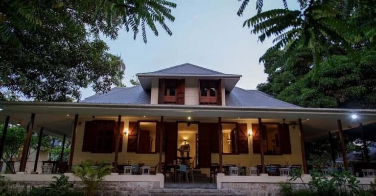 Mahé: Private Customizable Full-Day Tour with Hotel Pickup - Hotel Pickup and the Comfort Factor on Narrow Roads