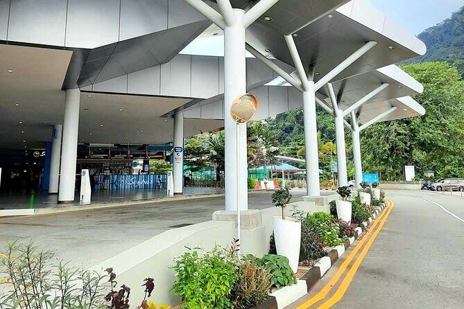 One Way Seychelles Private Airport Transfer - Driver Help at the Airport: SIM Cards, Money Exchange, and Luggage