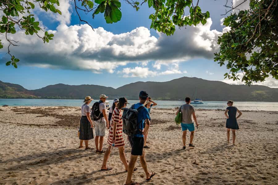 Praslin: Curieuse & St. Pierre Full-Day Boat Trip with Lunch - Timing, weather plans, and why the schedule feels smooth