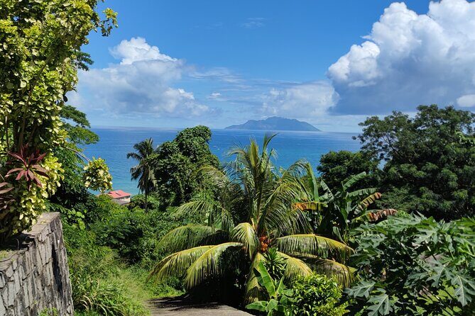 Private Airport Transfers To Somes Hotels ,Ferry,Port - Ride comfort: clean car, air-conditioning, and calm driving