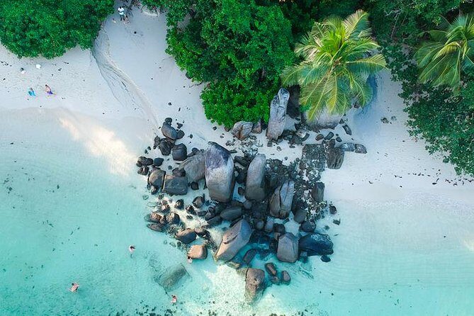 Private Full day Mahé island tour (1-2 persons) - Gardens, churches, and the giant tortoise moment