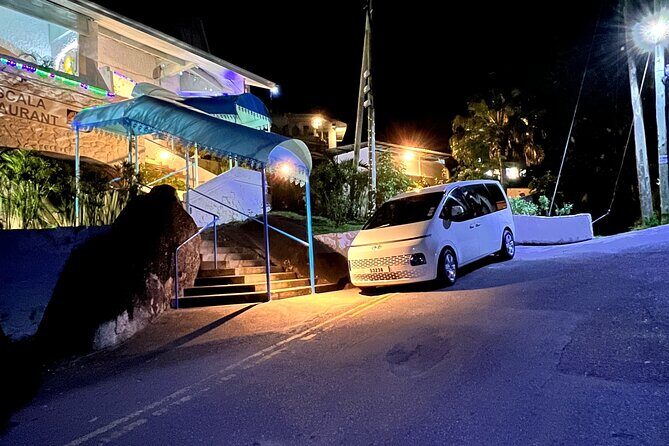 Private Transfer in Seychelles - A comfortable minivan ride with real safety focus
